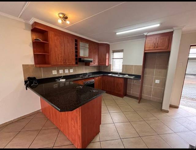 2 BEDROOM TOWNHOUSE FOR SALE IN RIVERSPRAY LIFESTYLE ESTATE